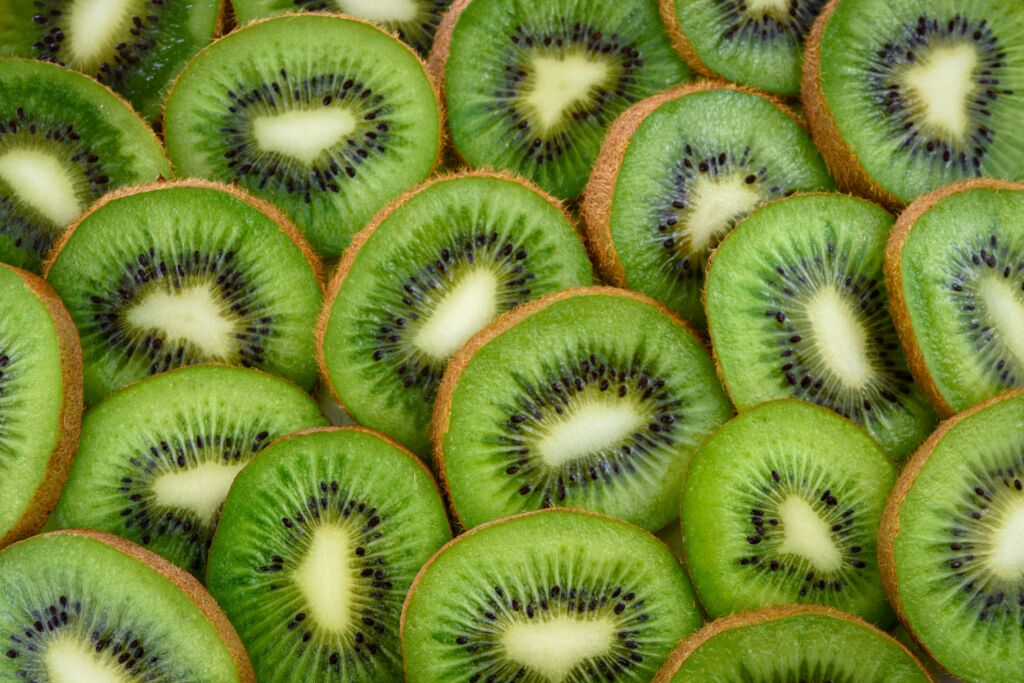 benefits of eating kiwi