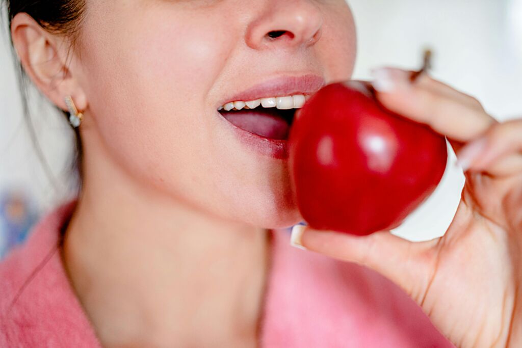 Advanates of eating apple